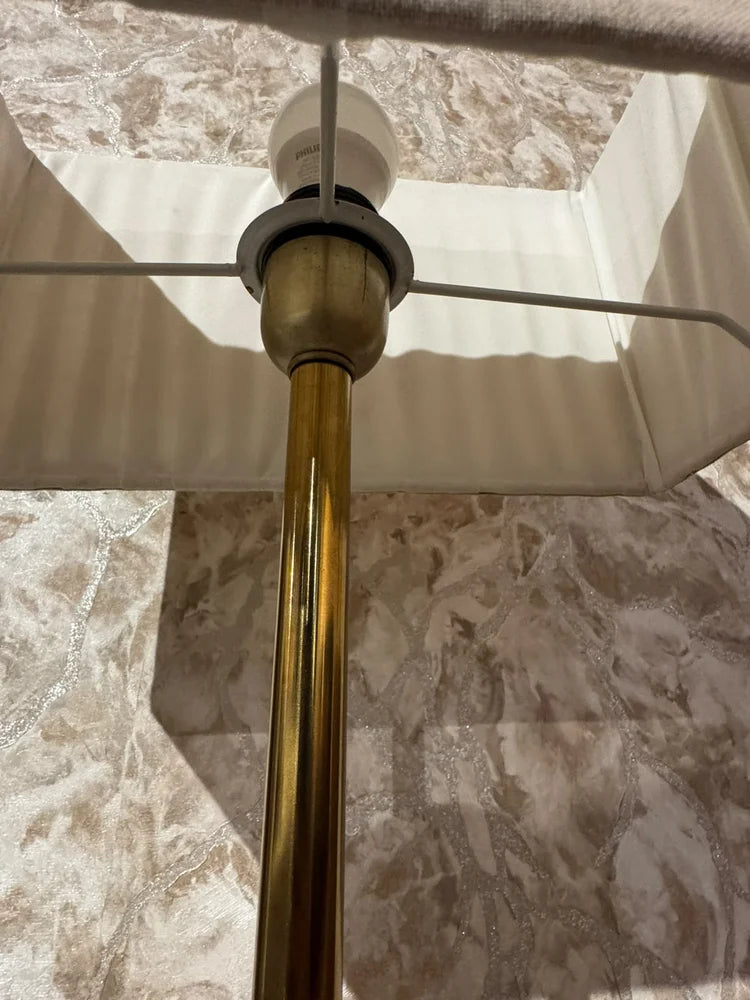 Pearl White Banswara Marble Base Table Lamp real view 3